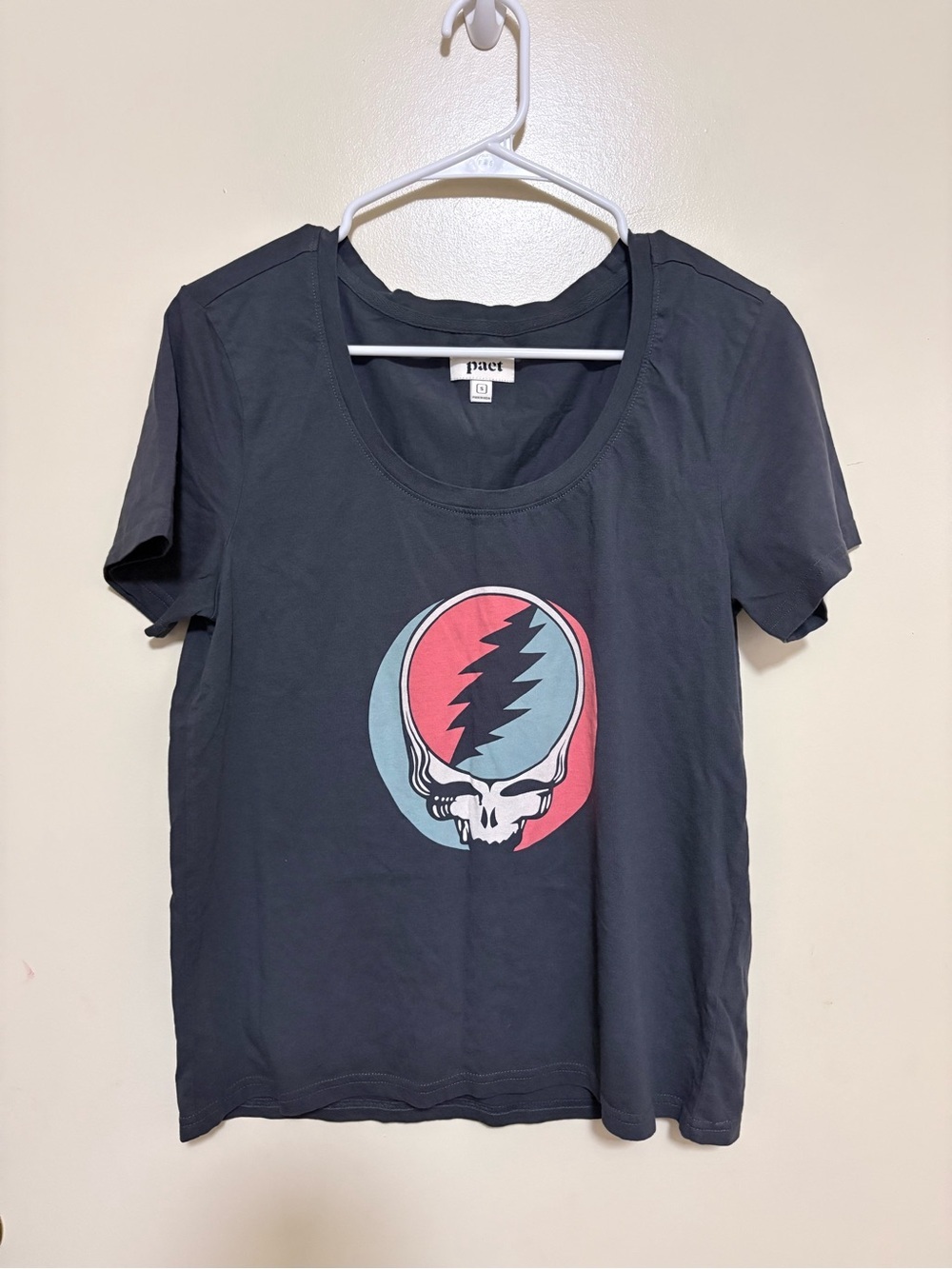 Pact Gray Scoop Neck Skull Tee
